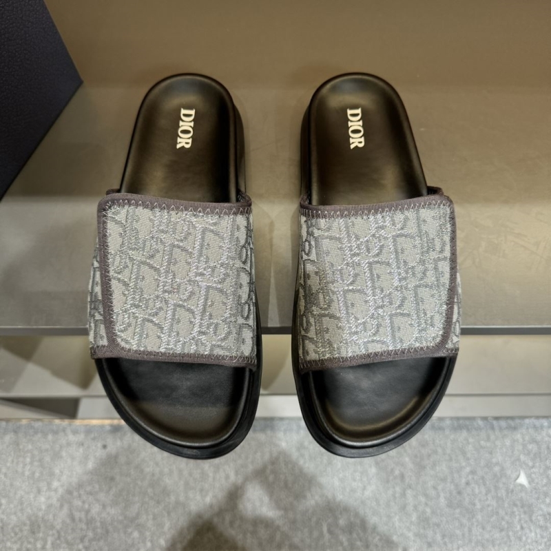 ch**an D*or slippers